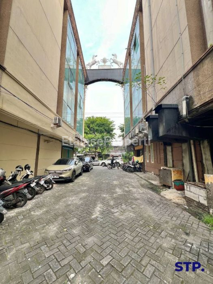 Foto properti Ruko 4 Lantai Grand Landmark Jalan Kayoon, Surabaya FULL MARMER 7