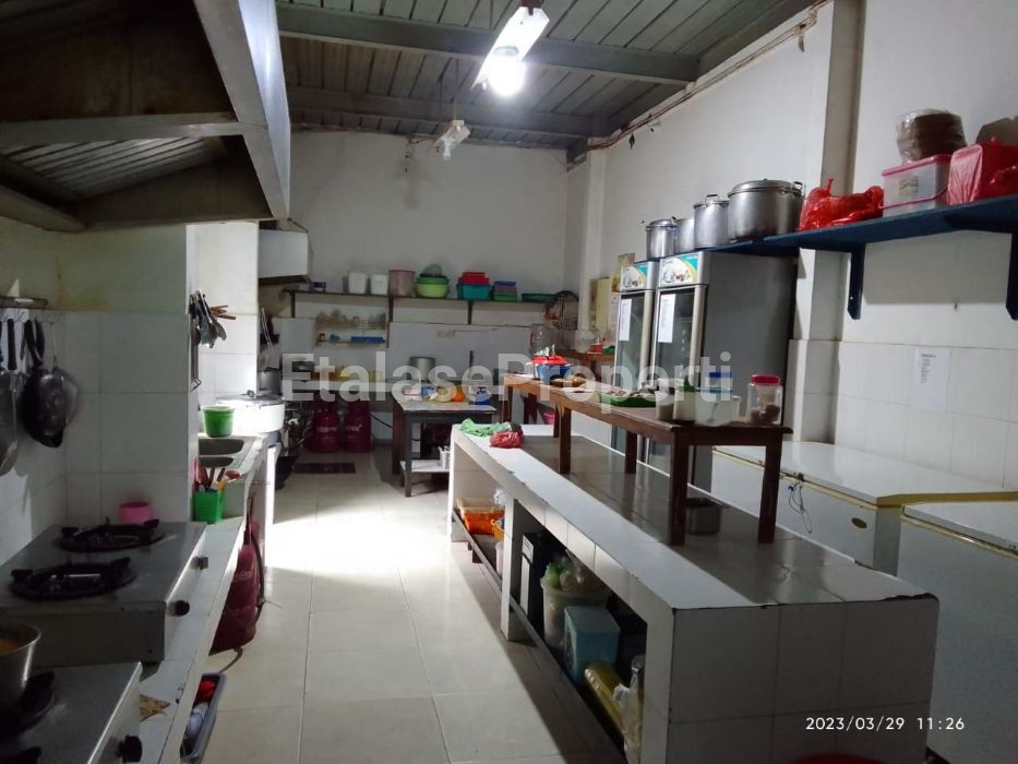 Foto properti Rumah Komersil Di Jalan Baratajaya, Ngagel 8