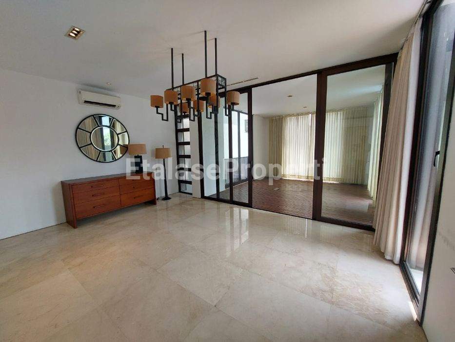 Foto properti Disewakan Rumah Semi Apartment Graha Platinum Terrace Surabaya 8