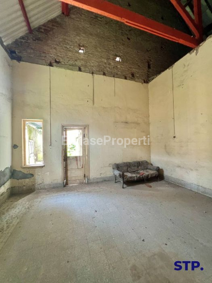 Foto properti Jual Bangunan Komersil Di Jalan Tumapel Dekat Raya Darmo 6