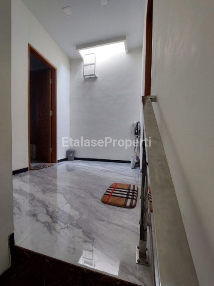 Foto properti *Dijual Rumah Mulyosari Prima Utara* 6