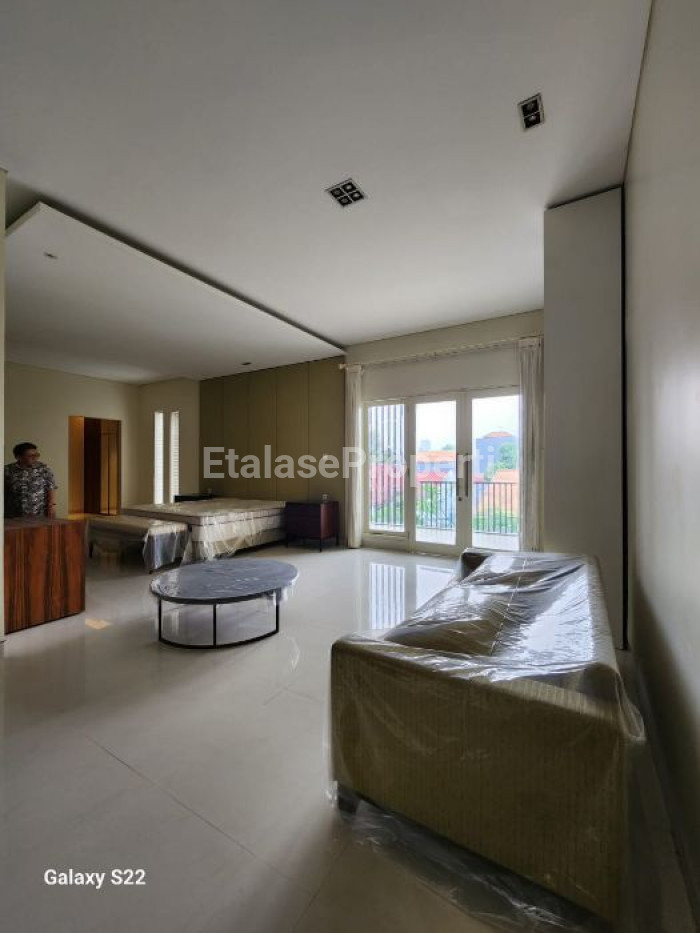 Foto properti Rumah Bagus Minimalis Modern Jemursari Timur Siap Huni 6