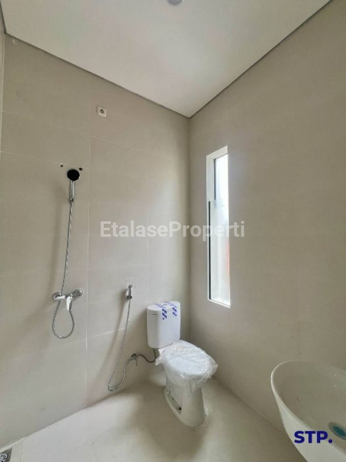 Foto properti 2 Unit, Rumah Baru Minimalis Di Lebak Jaya, Kenjeran 10