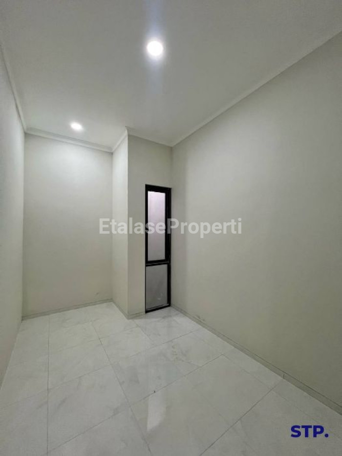 Foto properti 3 Unit Jejer, Rumah Baru Minimalis Di Perumahan Baruk Barat 8