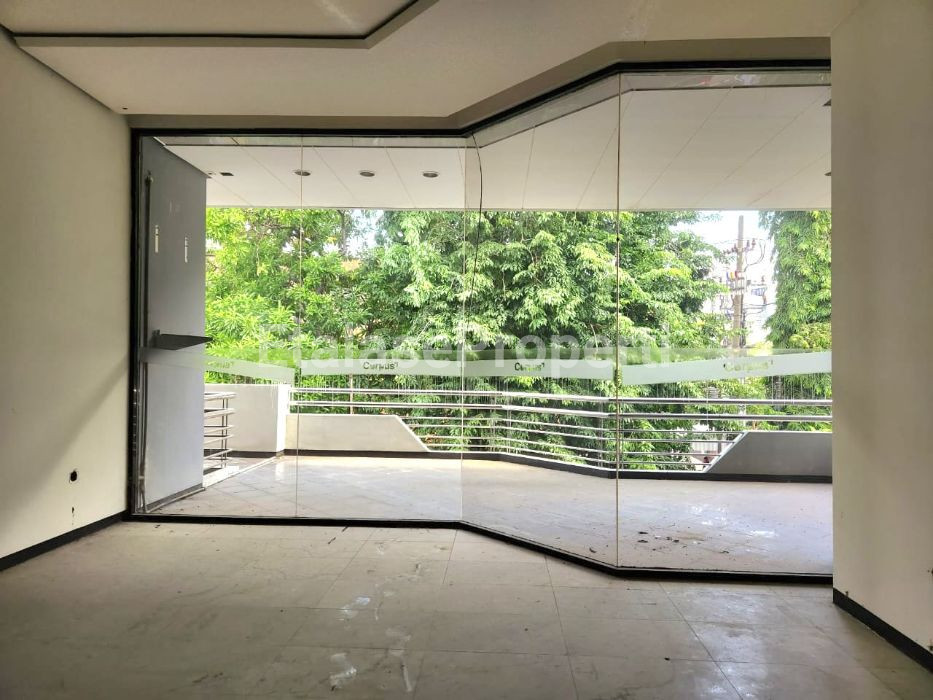 Foto properti Aset Komersiil Di Area Prime Location Kota Surabaya  Jalan Embong Kenongo 7