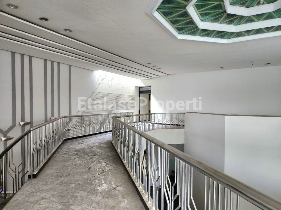 Foto properti Aset Komersiil Di Area Prime Location Kota Surabaya  Jalan Embong Kenongo 8