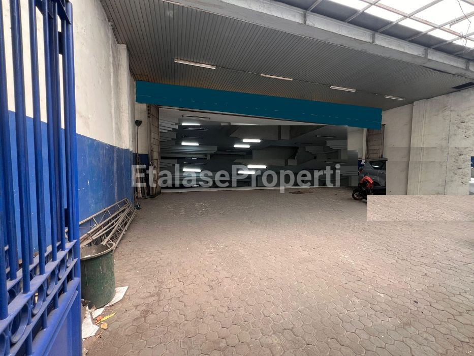 Foto properti Tempat Usaha Di Kertajaya Strategis Pinggir Jalan Raya 1