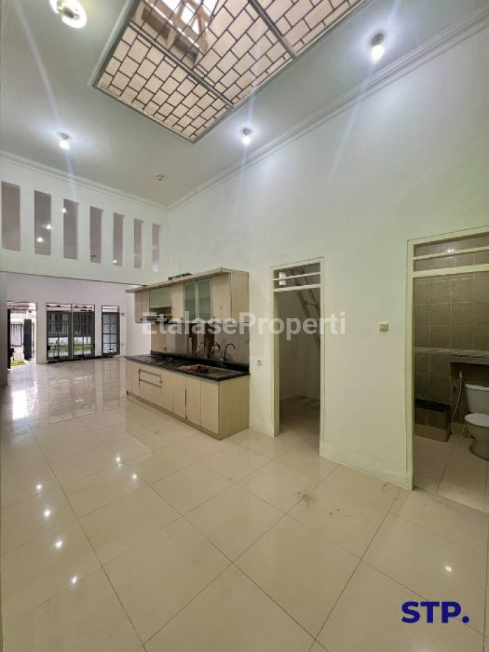 Foto properti Rumah 1 Lantai Di Perumahan Manyar Jaya Sudah Renovasi 3