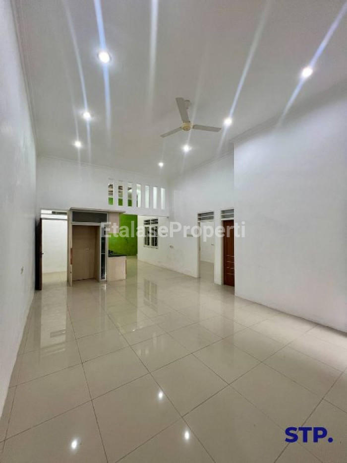 Foto properti Rumah 1 Lantai Di Perumahan Manyar Jaya Sudah Renovasi 4