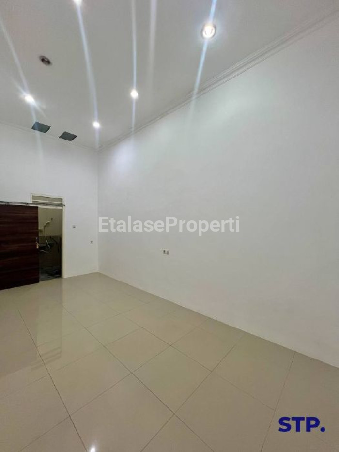 Foto properti Rumah 1 Lantai Di Perumahan Manyar Jaya Sudah Renovasi 7
