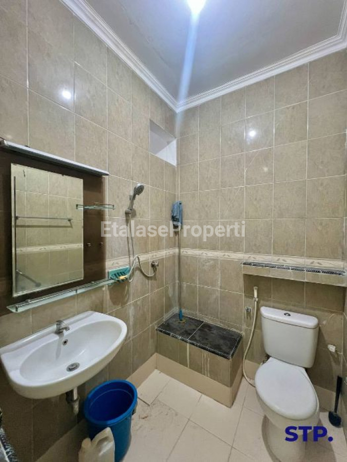 Foto properti Rumah 1 Lantai Di Perumahan Manyar Jaya Sudah Renovasi 9