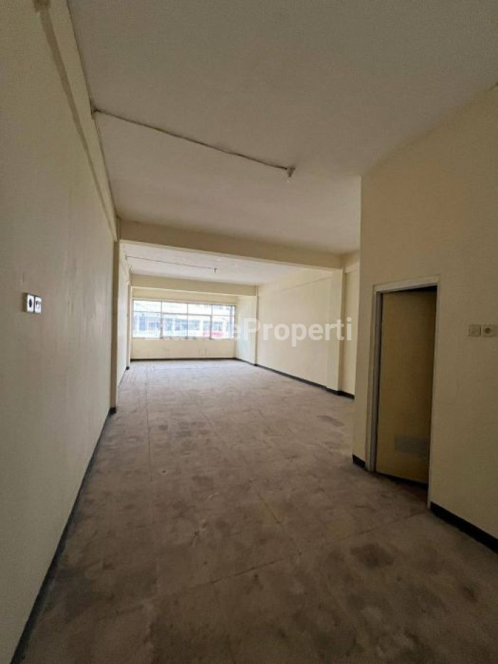 Foto properti Ruko 4 Lantai Di Pertokoan Sinar Galaxy Bubutan 8