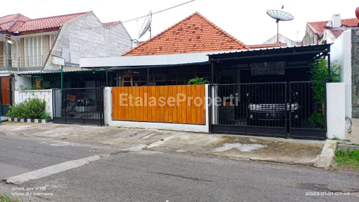 Foto properti Dijual Rumah Pusat Kota Cisadane Siap Huni 1