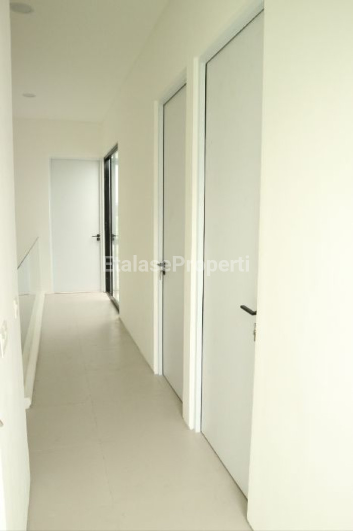 Foto properti Dijual Rumah Baru Dian Istana / Graha Green Garden 3
