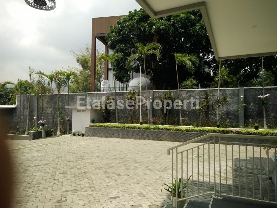 Foto properti JUAL Villa RAYA PRIGEN Dekat CHIMORI 4