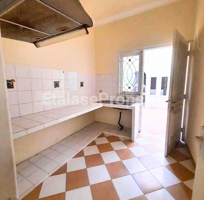 Foto properti Dijual Rumah Furnished Siap Huni, Tenggilis Utara, Surabaya. 8