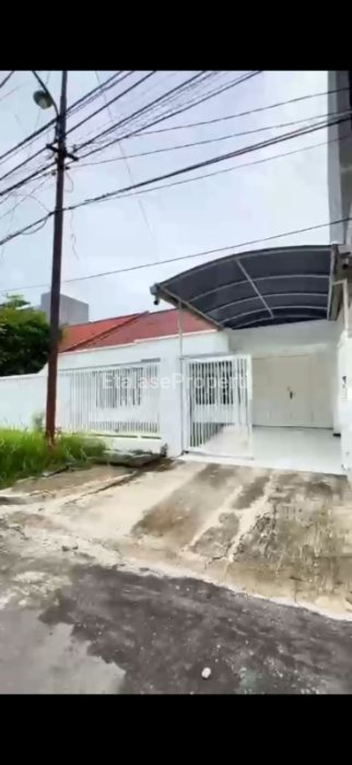 Foto properti Rumah Minimalis  Hanya Selangkah Menuju  HR Mochamad  Darmo Permai Selatan 1