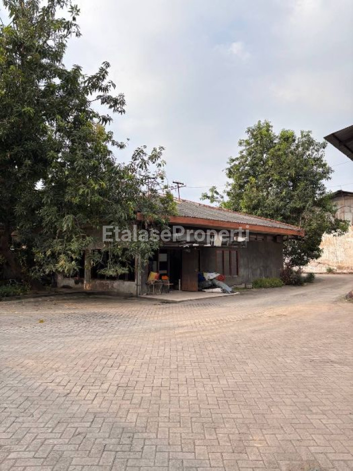 Foto properti Disewakan Gudang Di Raya Kemasan Krian Sidoarjo 4
