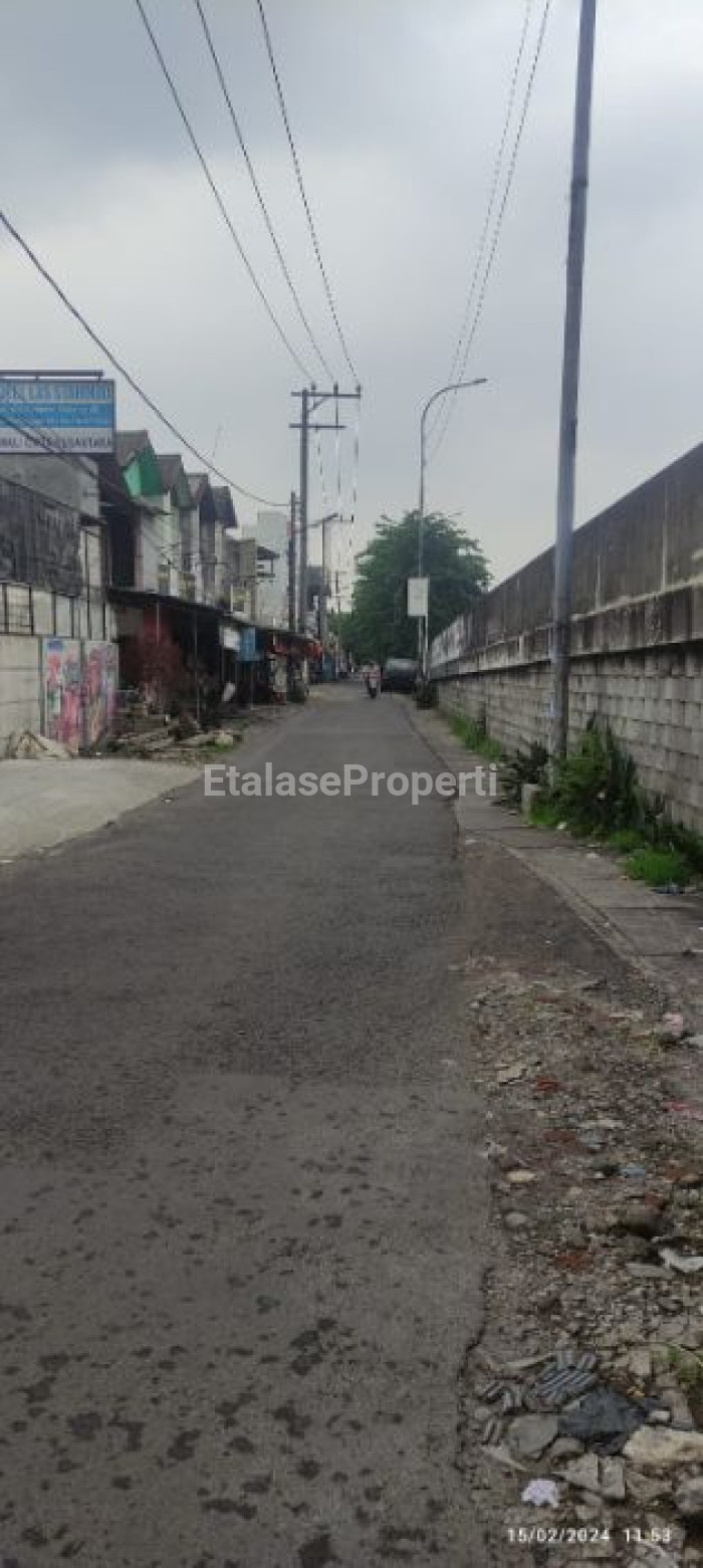 Foto properti Jual Lahan Pinggir Jalan Tol Cocok U/ Workshop / Gudang Saat Ini Digunakan U/ Workshop Di Dukuh Menanggal 3