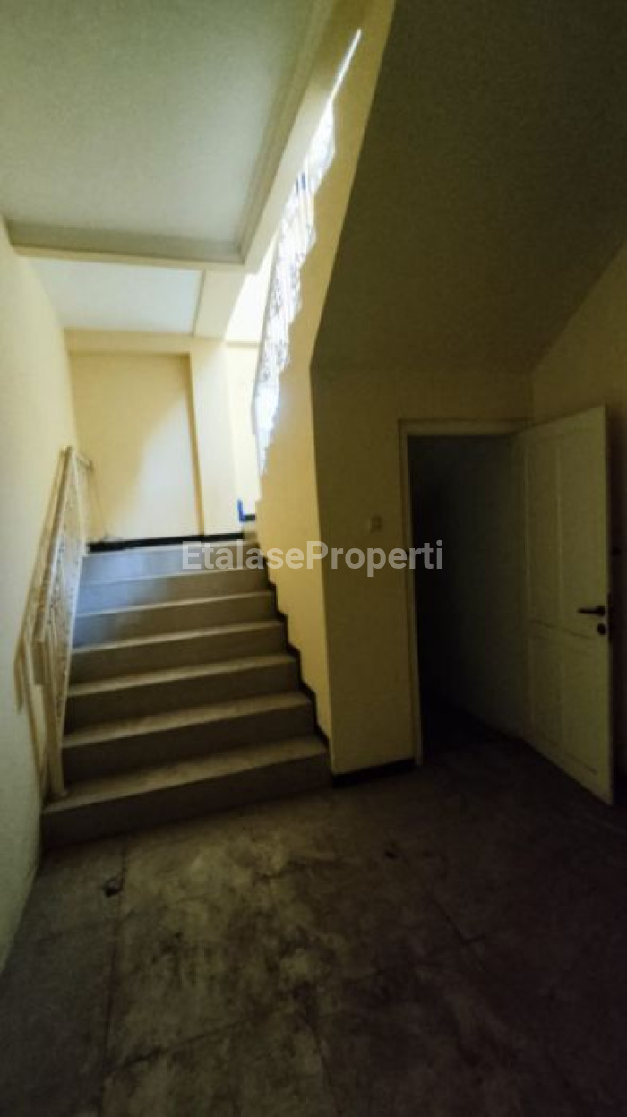 Foto properti JUAL / SEWA Jalan Residen Sudirman 2