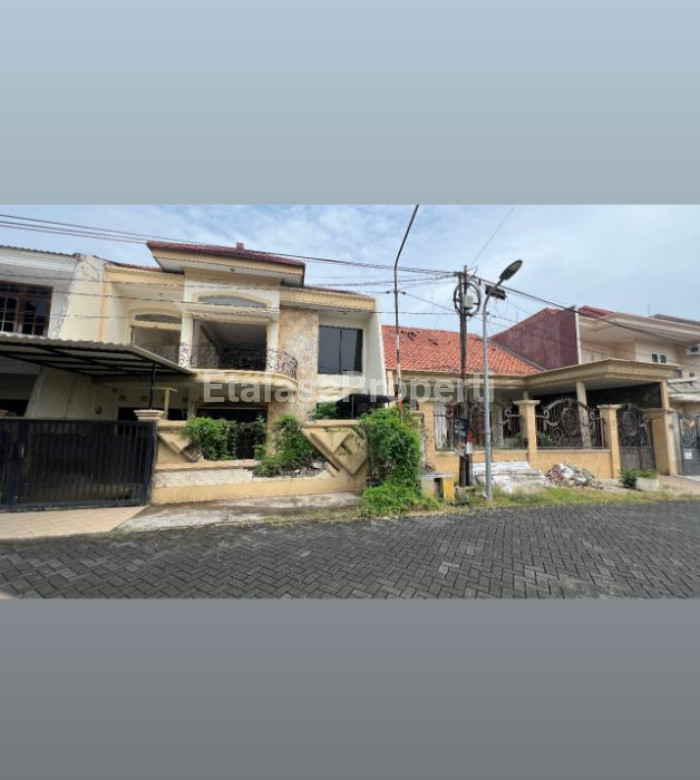 Foto properti Dijual Cepat ! 2 Rumah Hitung Tanah Cocok U / Investor Atau Homebuilder . 1