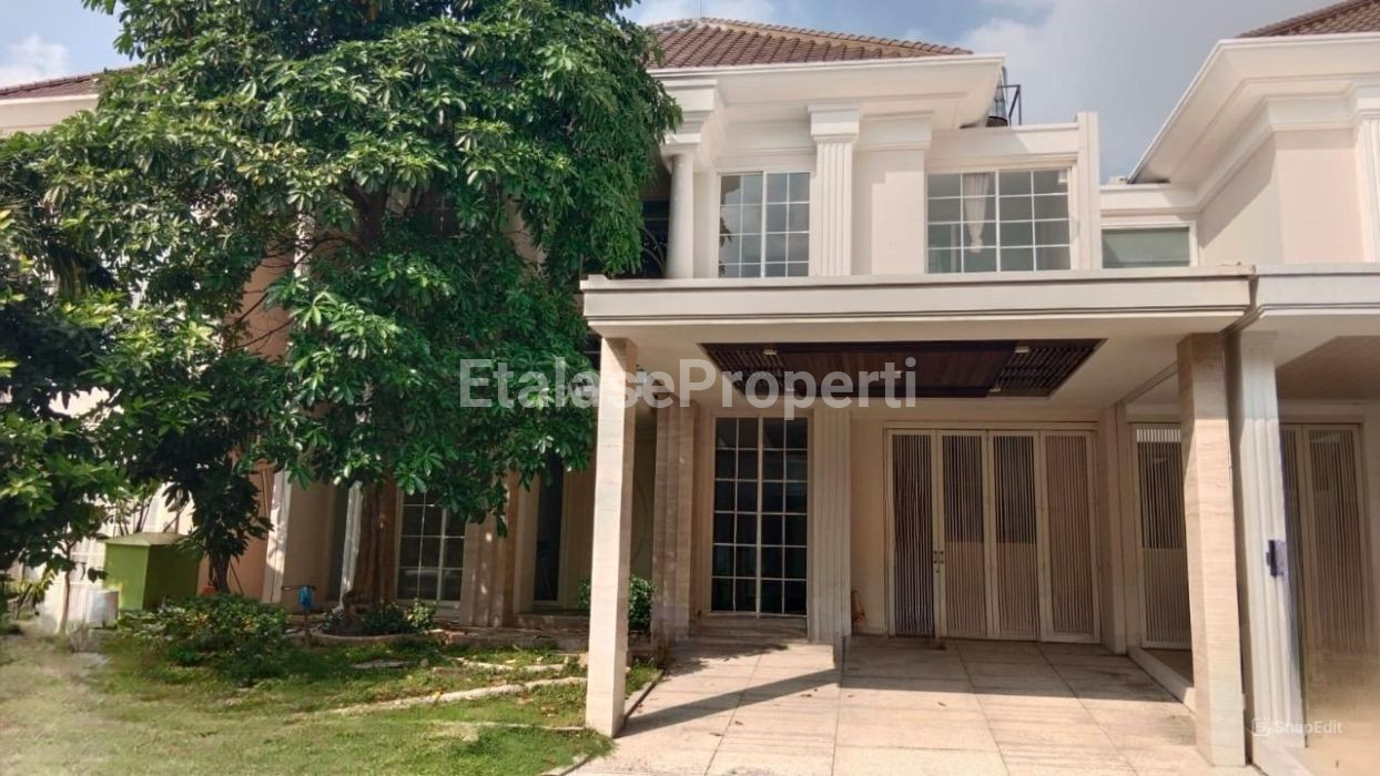 Foto properti Rumah Minimalis Dengan Kolam Di Bawah Pintu Masuk😍 Pakuwon Indah 1