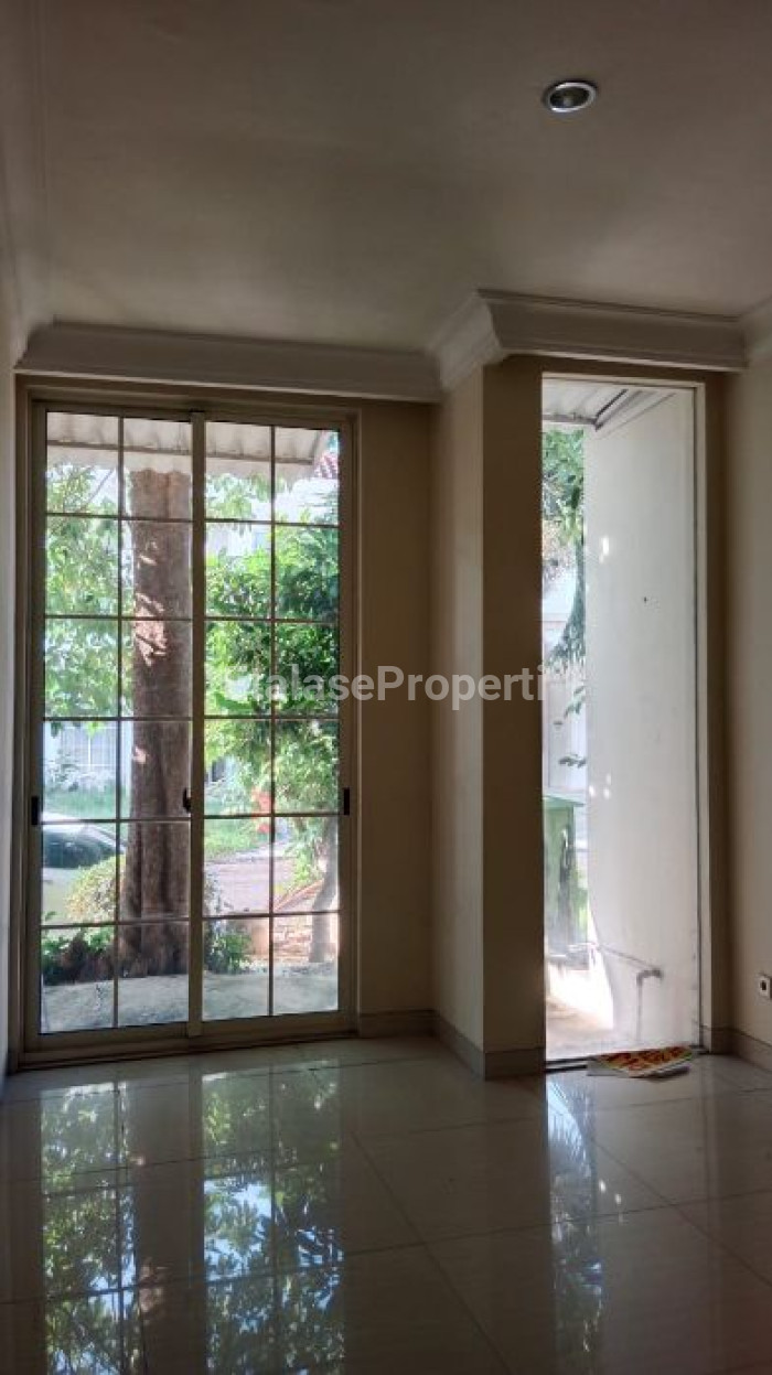 Foto properti Rumah Minimalis Dengan Kolam Di Bawah Pintu Masuk😍 Pakuwon Indah 8