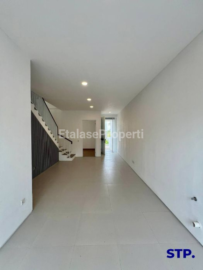 Foto properti Rumah Baru Industrialis Di Graha Green Garden - Dian Istana 2
