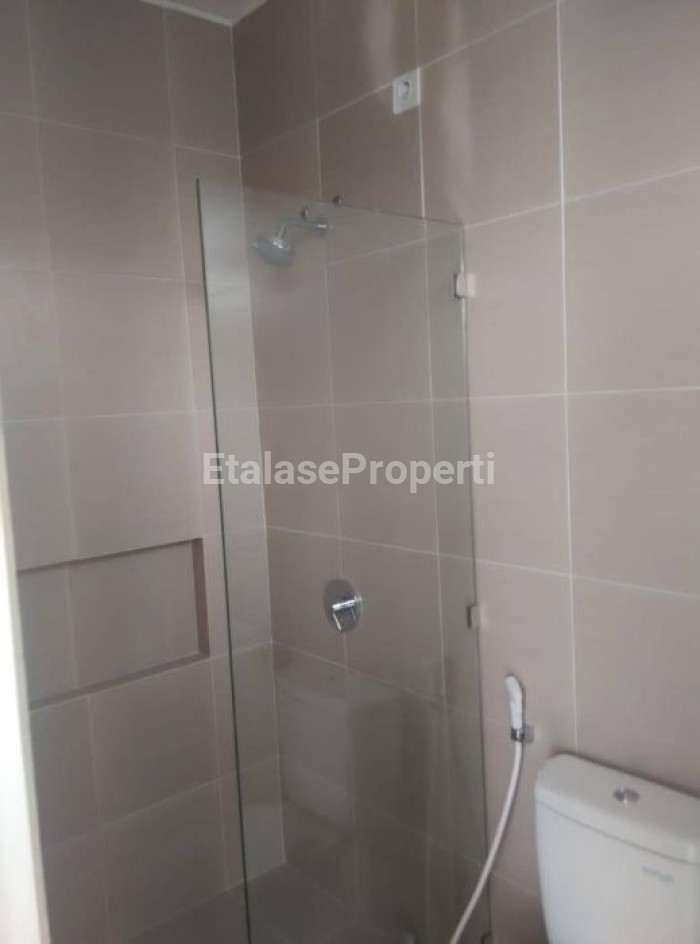 Foto properti Jual Cepat! Rumah Northwest Park Citraland Tipe Cambria 9