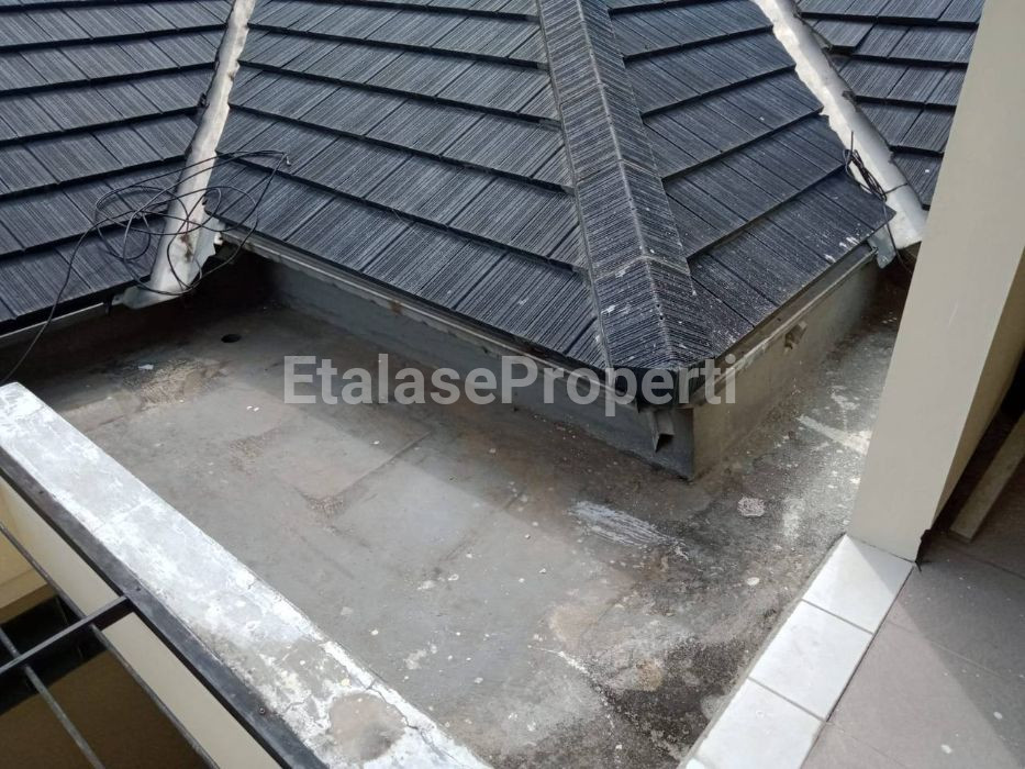 Foto properti Rumah 1 Lantai Sudah Renov Di Bendul Merisi Selatan 10