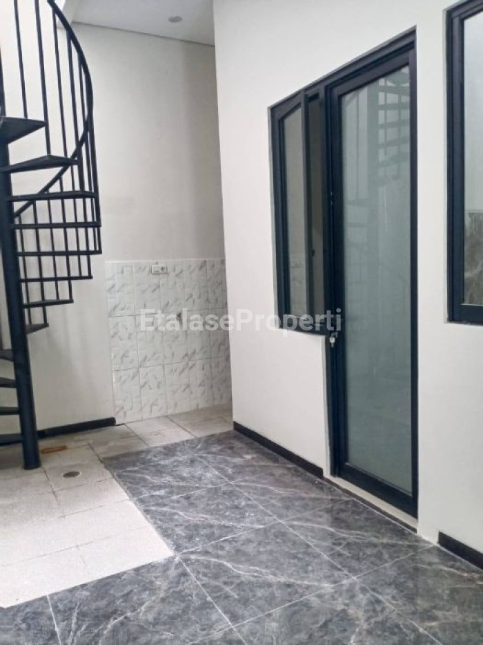 Foto properti Rumah Baru Modern Di Perumahan Villa Kalijudan Indah 3