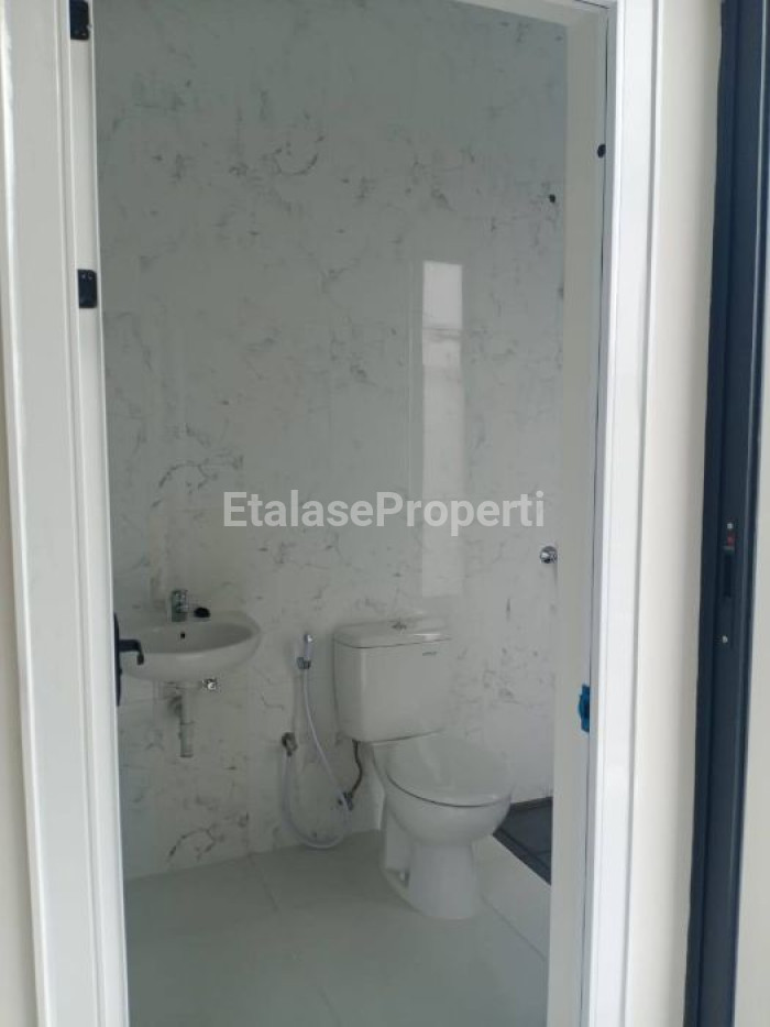 Foto properti Rumah Baru Modern Di Perumahan Villa Kalijudan Indah 9