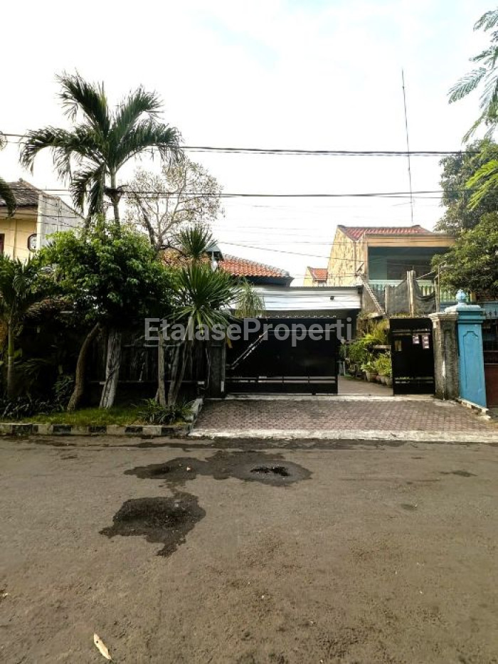 Foto properti Dijual Rumah Di Rungkut Asri Dekat Transmart Rungkut Gununganyar 1