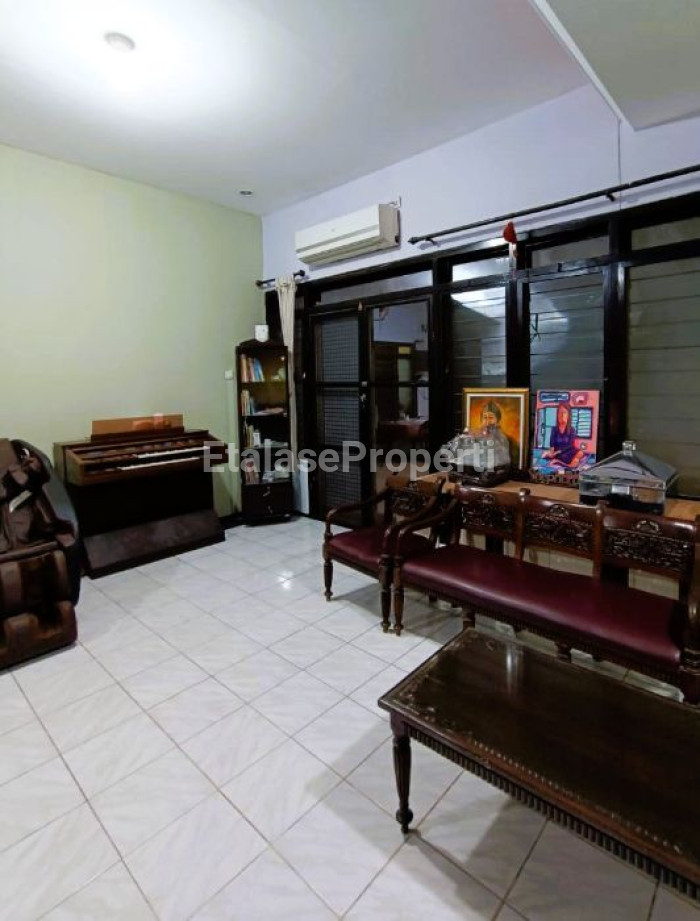 Foto properti Dijual Rumah Di Rungkut Asri Dekat Transmart Rungkut Gununganyar 5