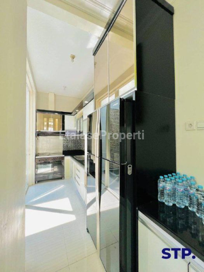 Foto properti Jual Rumah Mewah Pakuwon City Cluster Long Beach Furnished 5