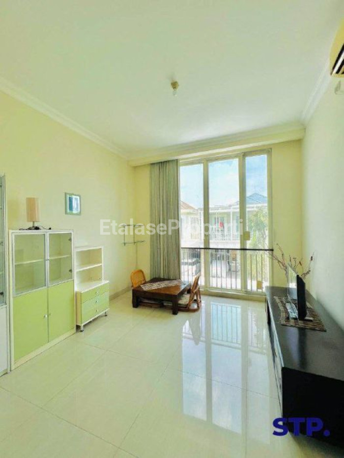 Foto properti Jual Rumah Mewah Pakuwon City Cluster Long Beach Furnished 7