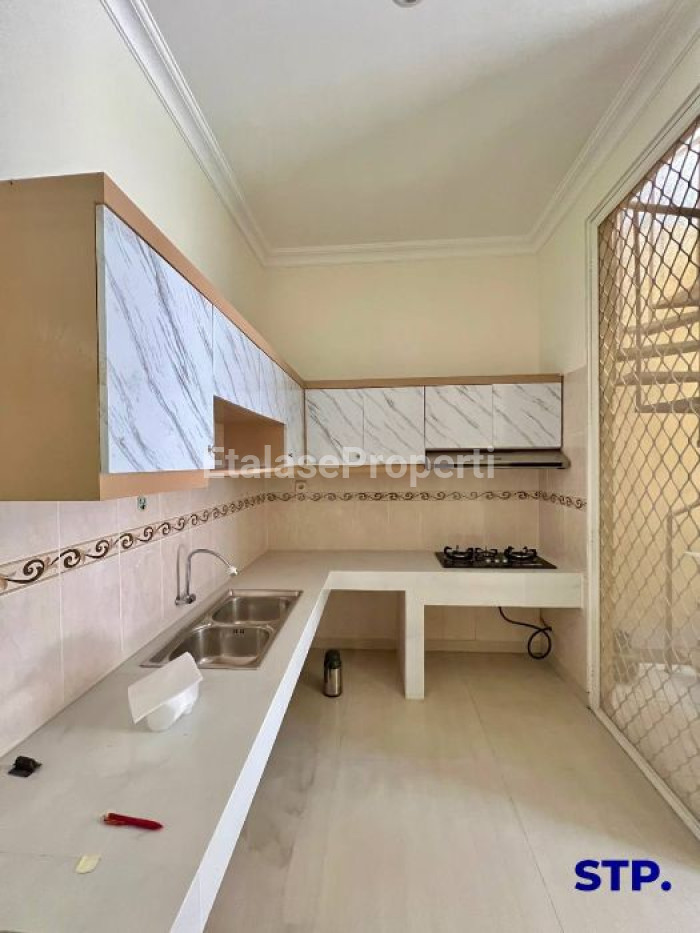 Foto properti Disewakan, Rumah Pakuwon City Cluster Long Beach Semi-furnished 6