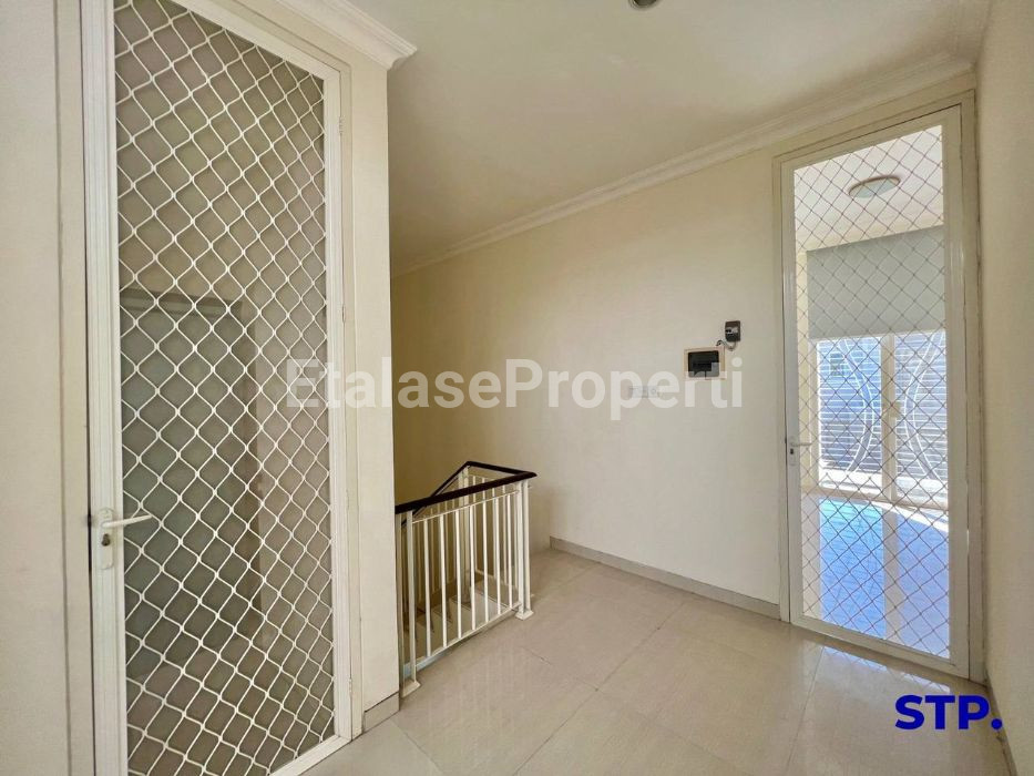Foto properti Disewakan, Rumah Pakuwon City Cluster Long Beach Semi-furnished 7