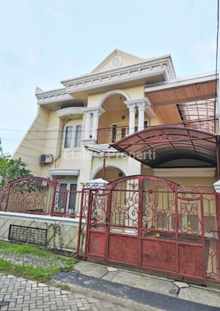 Foto properti Sewa Rumah Siap Huni 2 Lantai Di Tenggilis Utara 1