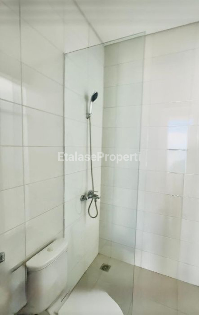 Foto properti For Sale Rumah 2 Lantai Baru Gress Lokasi Dekat Dian Istana, Graha Family 4