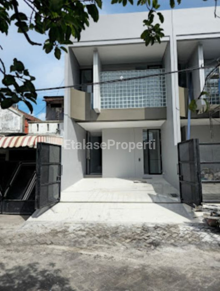 Foto properti Murah..Rumah Bagus Lokasi Strategis Surabaya Timur 2