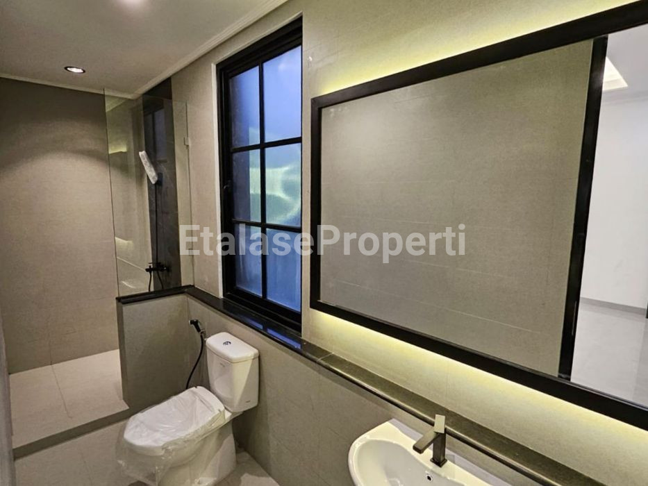 Foto properti Dijual Rumah Hook Di Rungkut Asri Dekat MERR Gununganyar 5