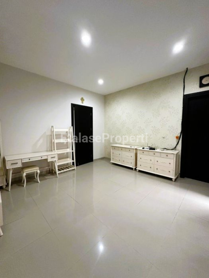 Foto properti Disewakan Rumah Dian Istana Park Avenue Wiyung Dekat PTC 2