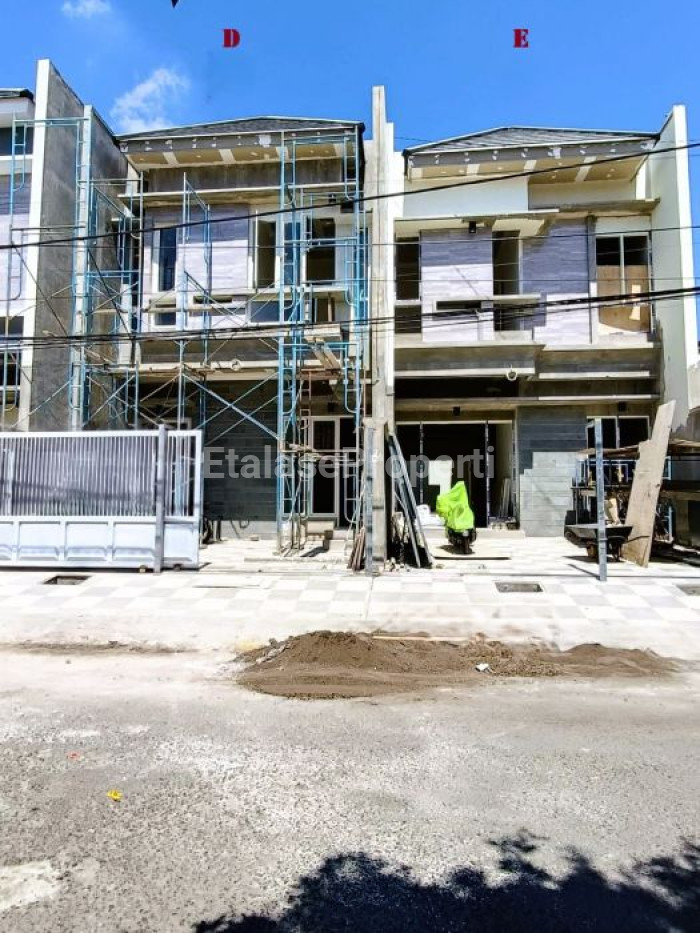 Foto properti Dijual Rumah Di Jemursari Timur Baru Gress Dekat Kendangsari 4