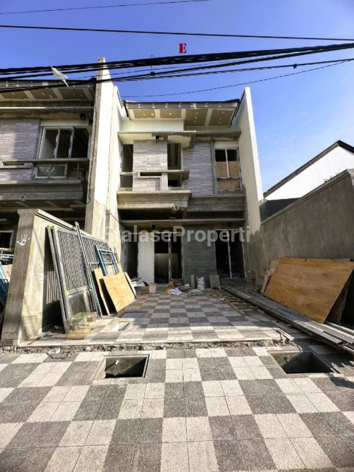 Foto properti Dijual Rumah Di Jemursari Timur Baru Gress Dekat Kendangsari 5