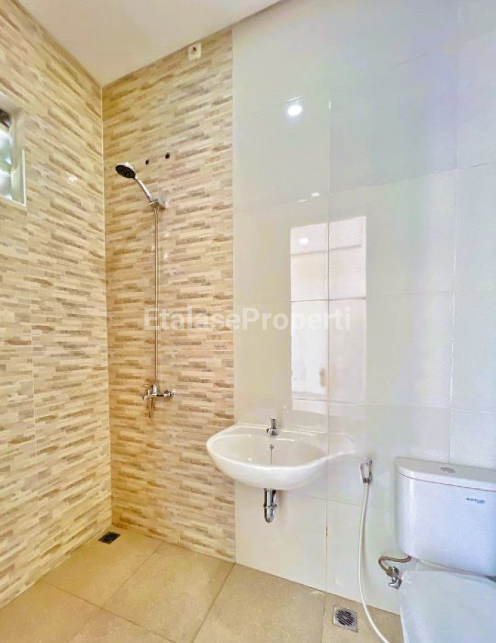 Foto properti Dijual Rumah Baru Di Gading Pantai Dekat Kenjeran 8