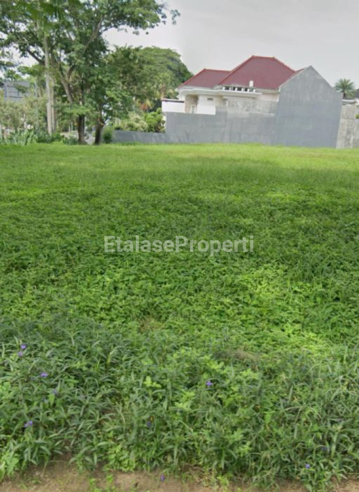 Foto properti Dijual Tanah Kavling Di Teluk Golf Citraland Wiyung 2