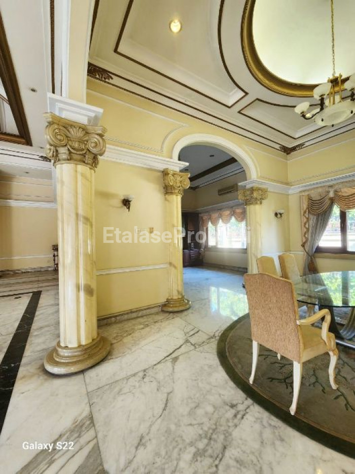 Foto properti Dijual Rumah Usaha Jemur Andayani Dekat Siwalankerto 5