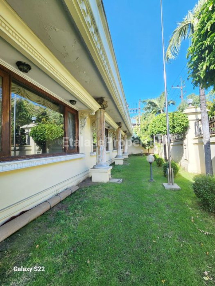 Foto properti Dijual Rumah Usaha Jemur Andayani Dekat Siwalankerto 6