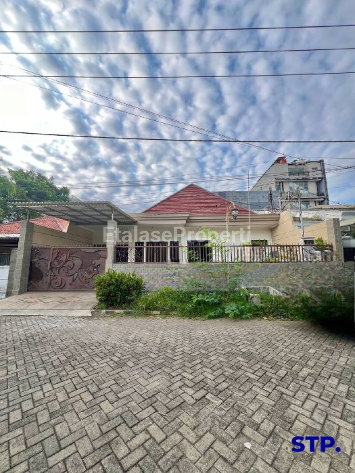 Foto properti Jual Rumah Baru Renovasi Di Manyar Kertoarjo 1